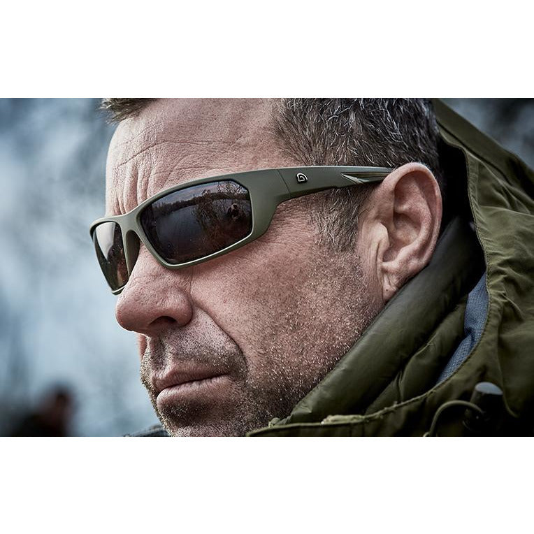 https://www.taskers-angling.co.uk/cdn/shop/products/224201_Wrap_Around_Sunglasses_07-1.jpg?v=1620992283
